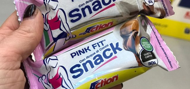 PINK FIT SNACK : LA NUOVA BARRETTA PROTEICA D’ORIGINE VEGETALE, SENZA LATTOSIO E SOIA